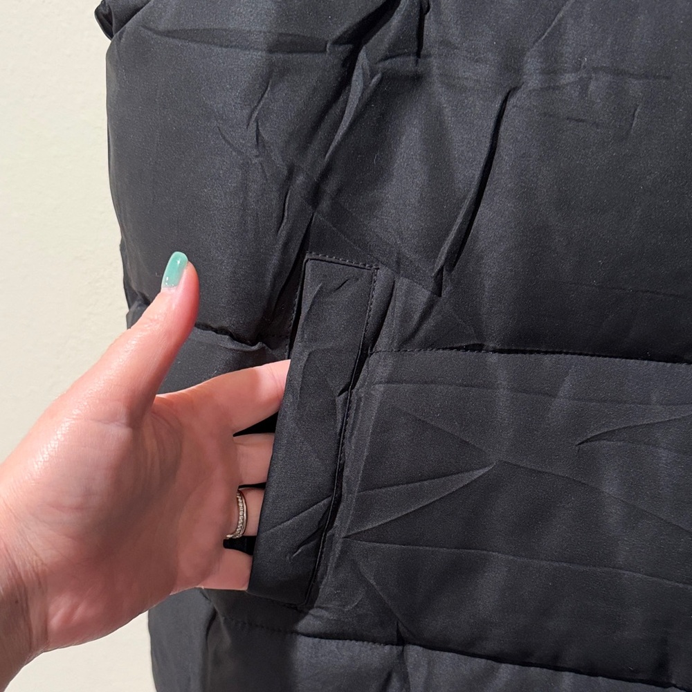 Black Quilted Puffer Vest - Picture 2 of 5